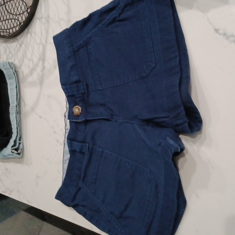 Red Camel shorts